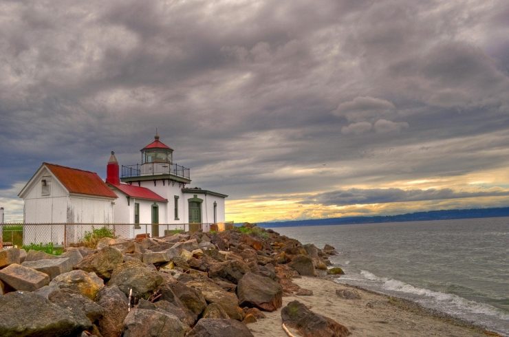 Lighthouse at Discovery Park things to do in seattle